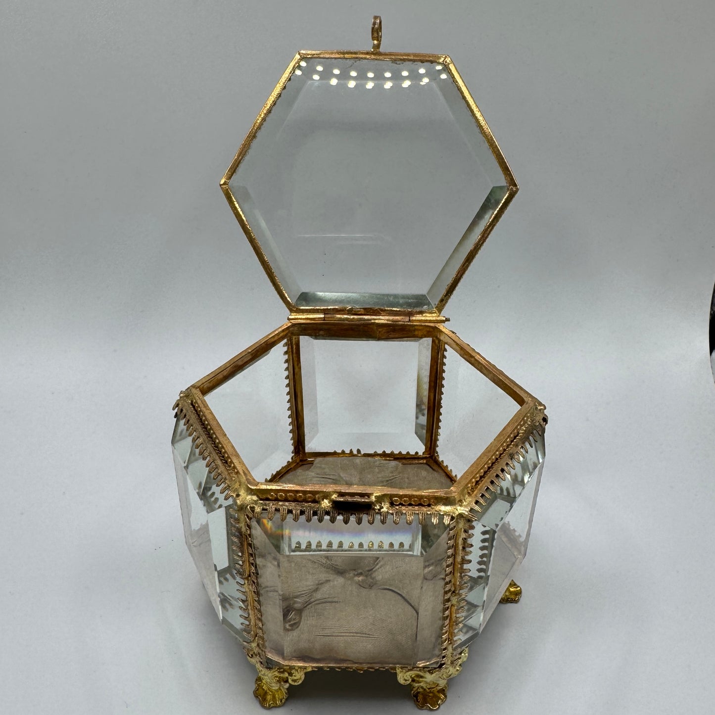 boîte à bijoux ancienne en verre biseauté