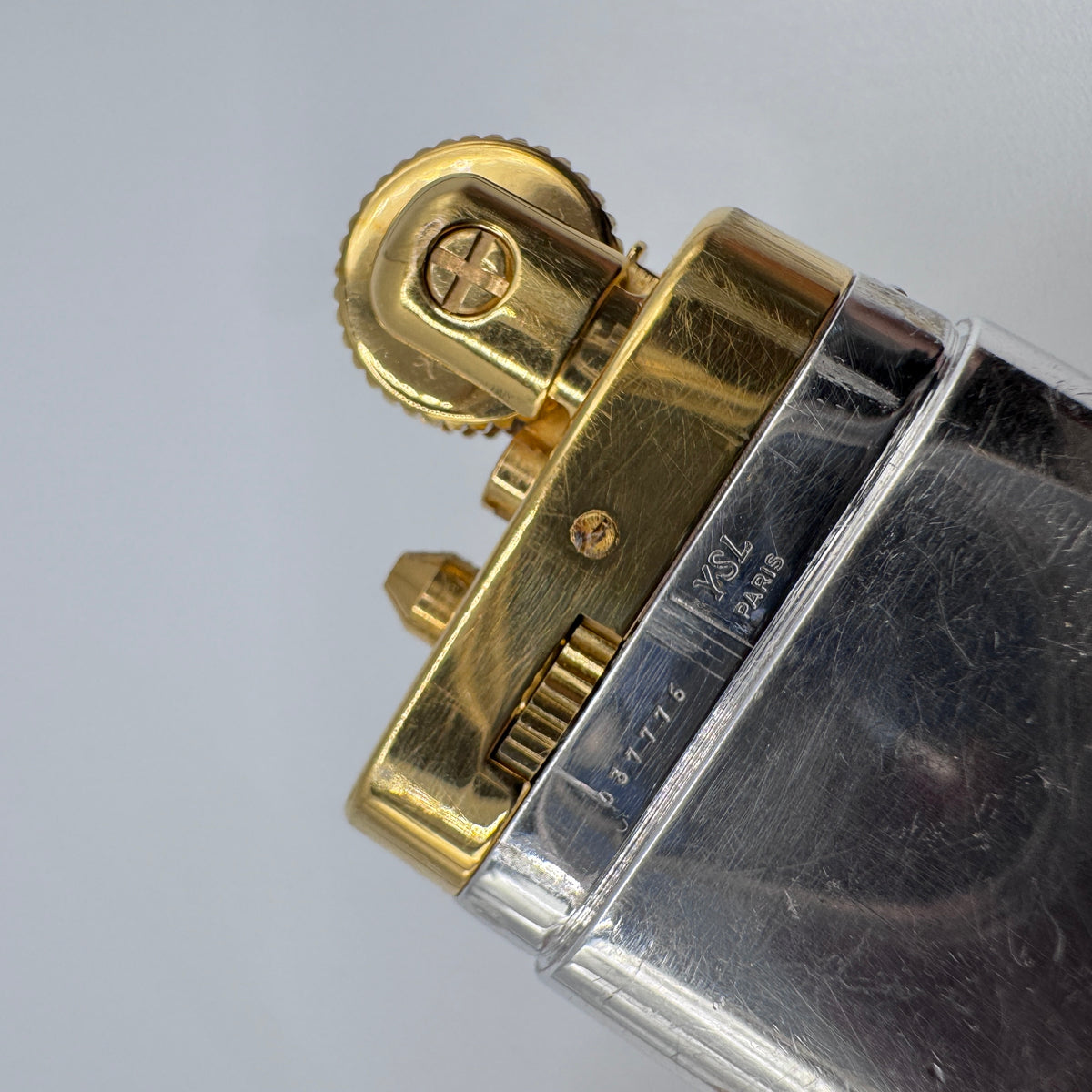 Briquet ancien YVES SAINT LAURENT - Métal argenté et plaqué or