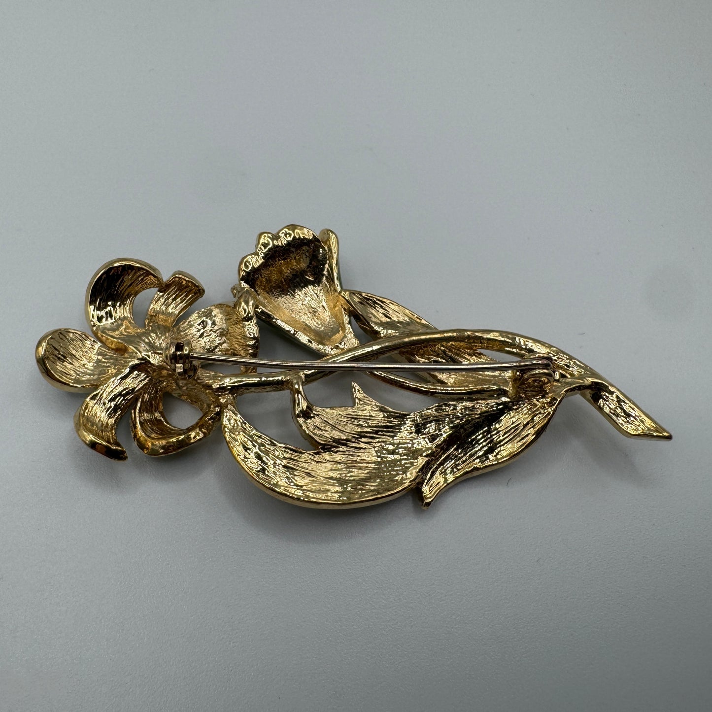 Broche Vintage - métal doré émaillé