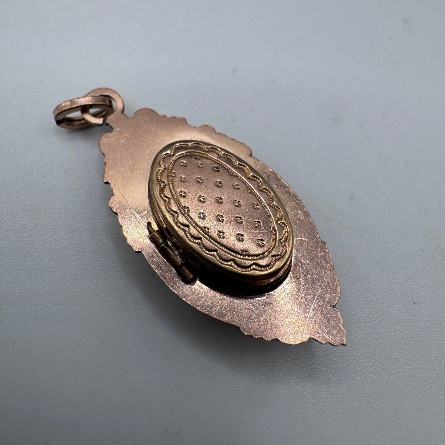 Pendentif ancien porte photo en plaqué or