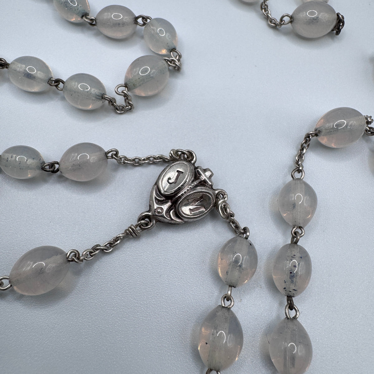 Superbe grand Chapelet ancien en argent et verre opalescent