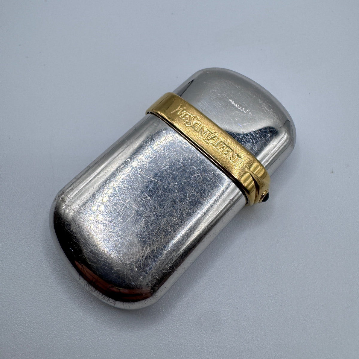 Briquet ancien YVES SAINT LAURENT - Métal argenté et plaqué or