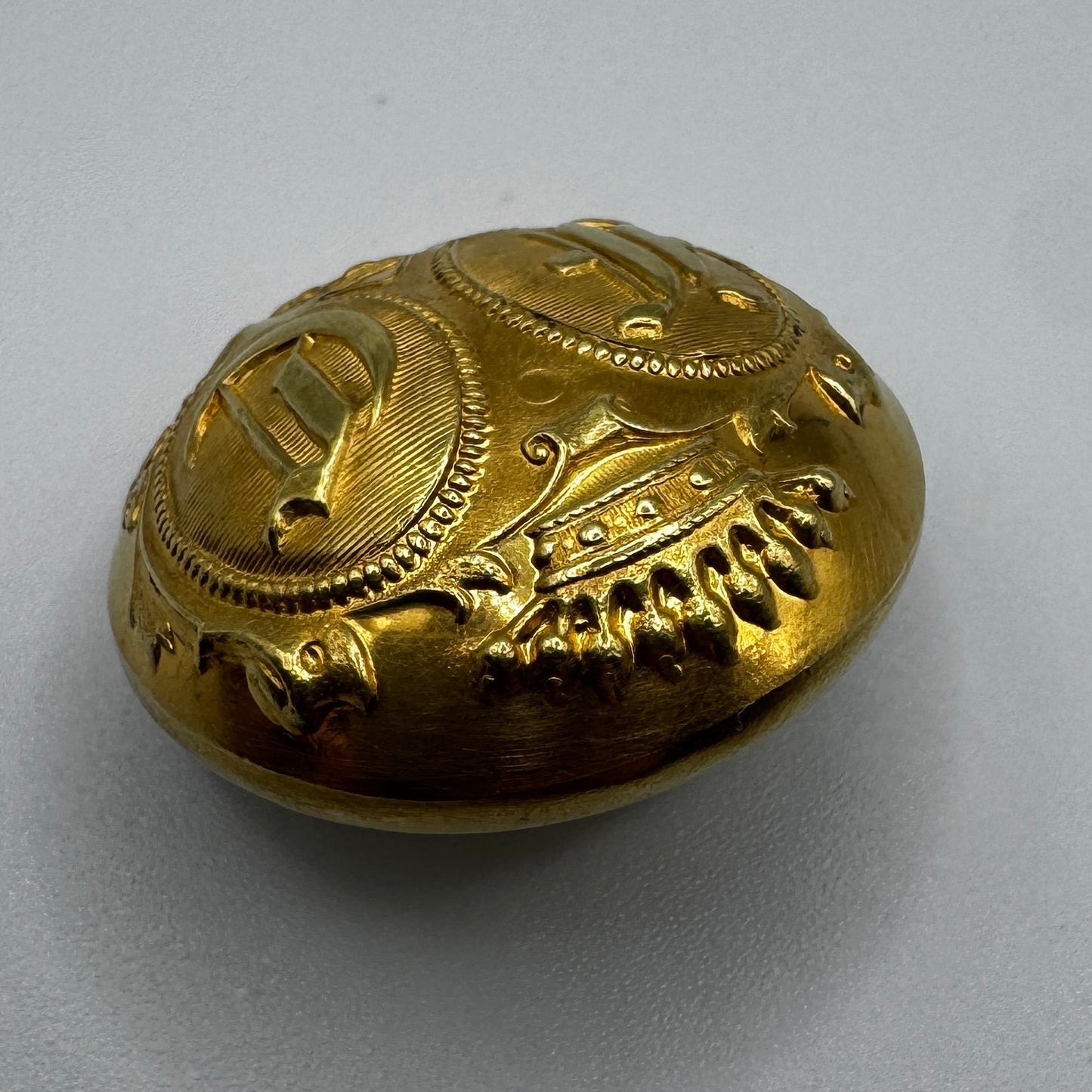 Bouton de Livrée ancien - cartouche d’alliance couronne comtale