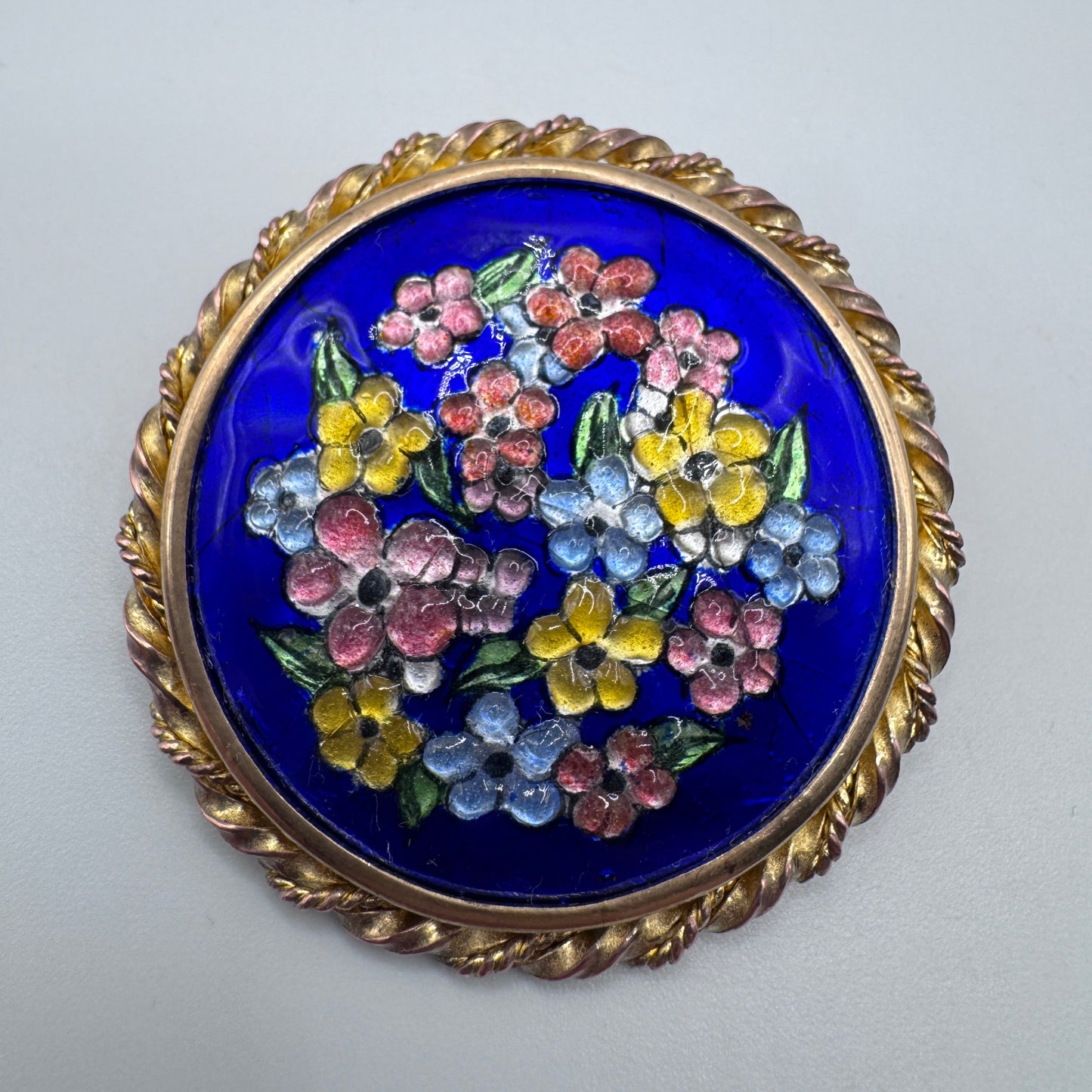 Broche ancienne émaux d’art « bouquet de fleurs »