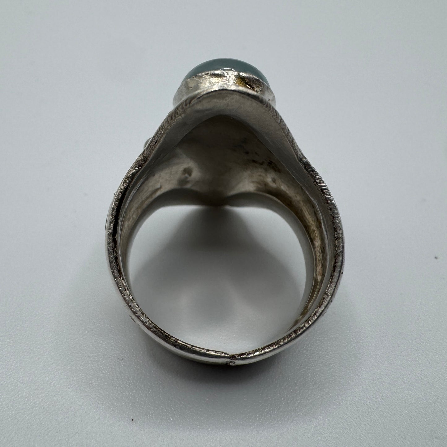 Grosse Bague en argent et pierre