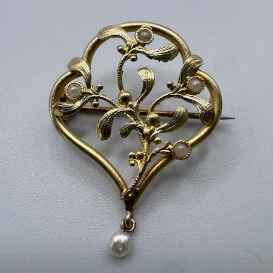Broche ancienne Art Nouveau en plaqué or « décor au gui »