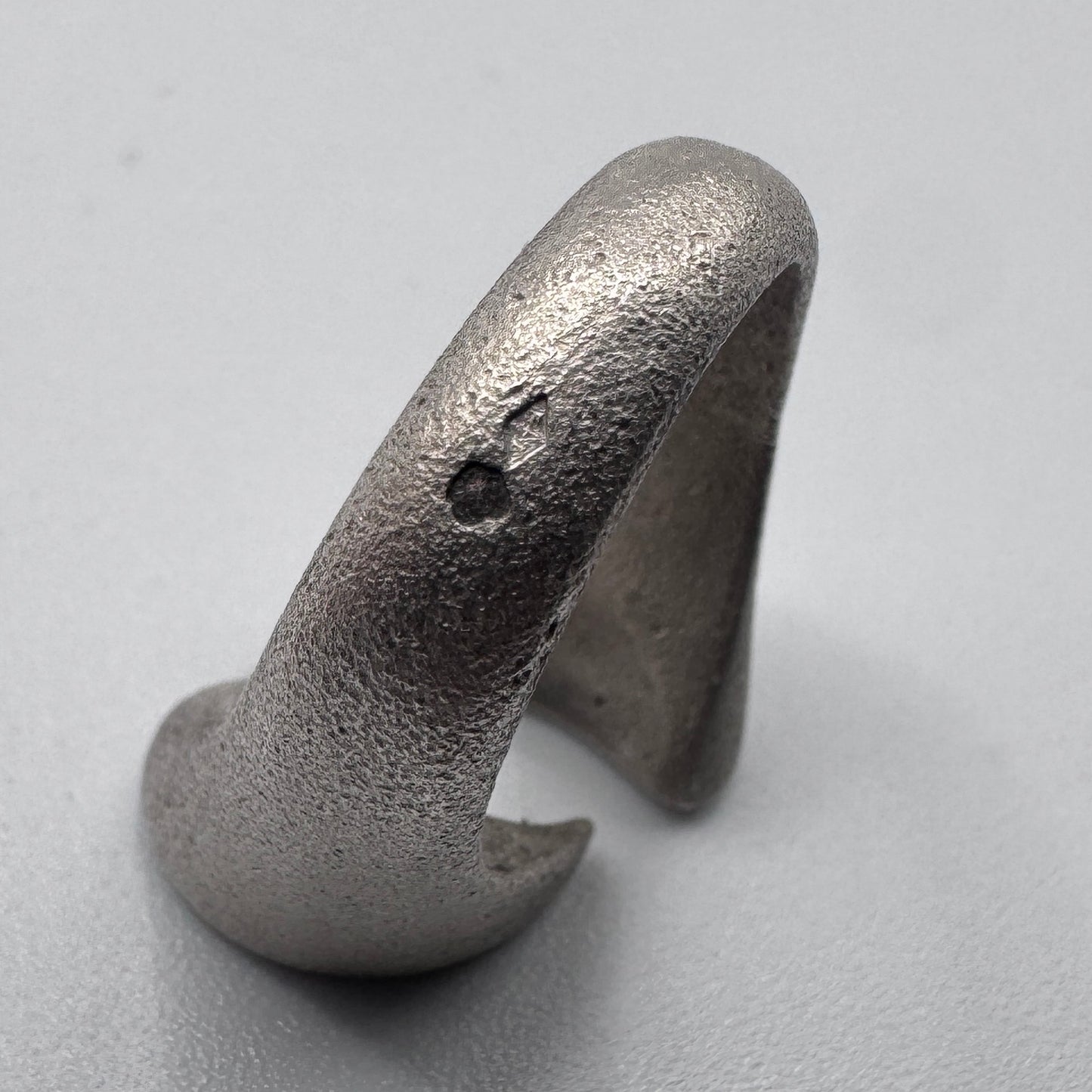 Bague vintage art brutalisme en argent massif