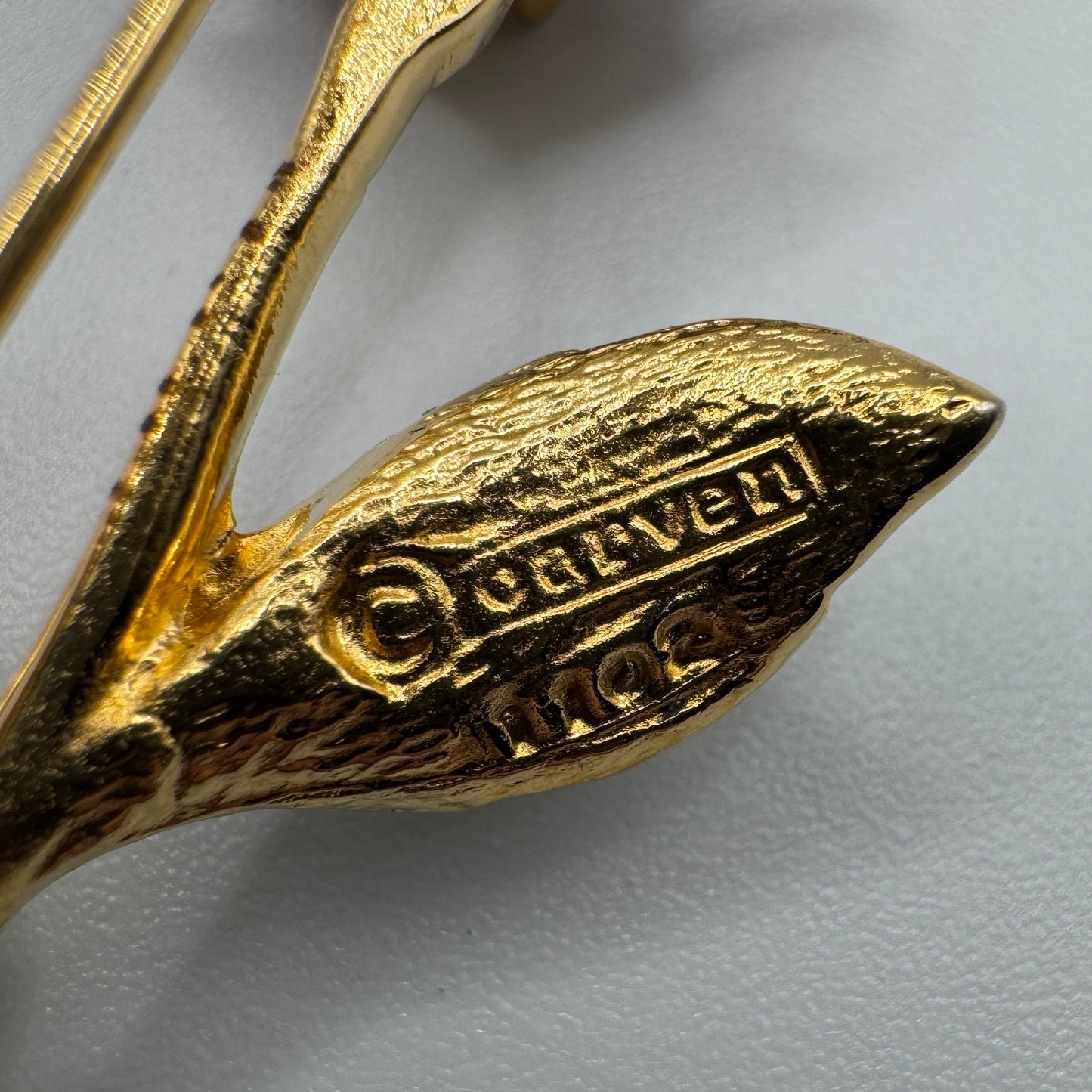 Broche créateur Vintage « rose » CARVEN - métal doré