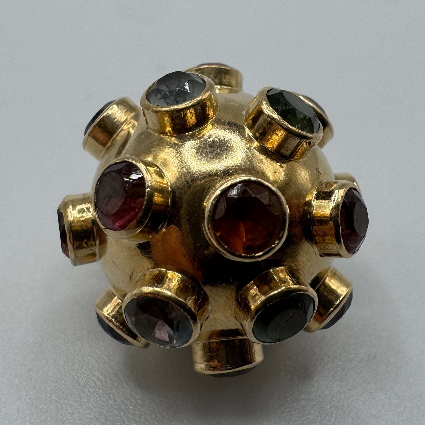 Rare Pendentif ancien « spoutnik » en or 18 carats et pierres taillées