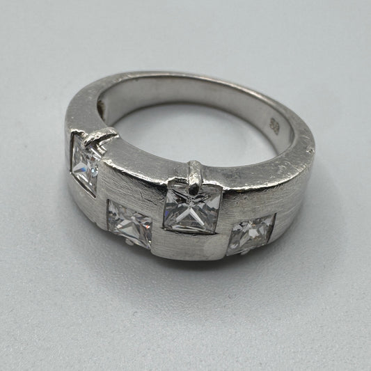 bague en argent et brillants