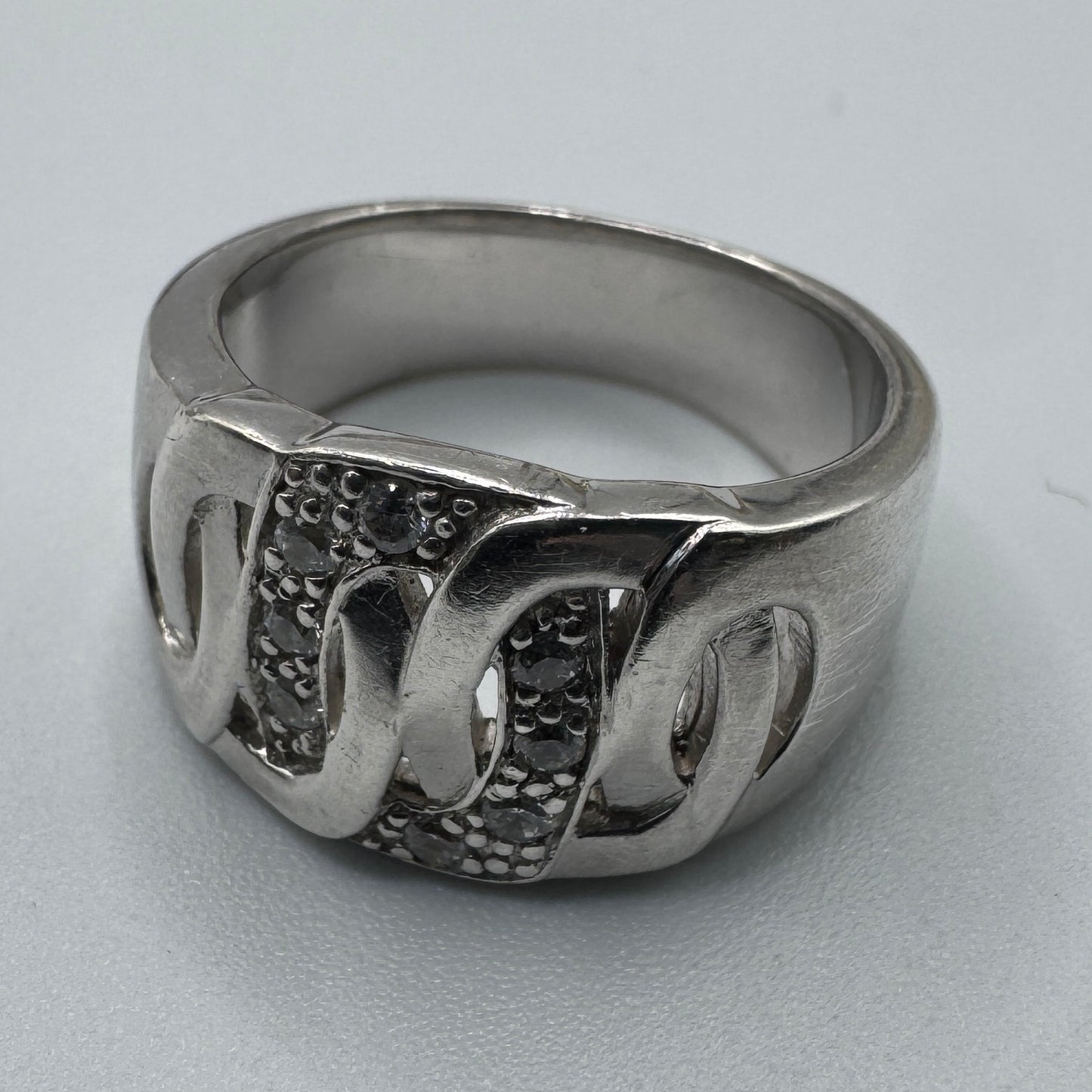Grosse bague en argent et brillants