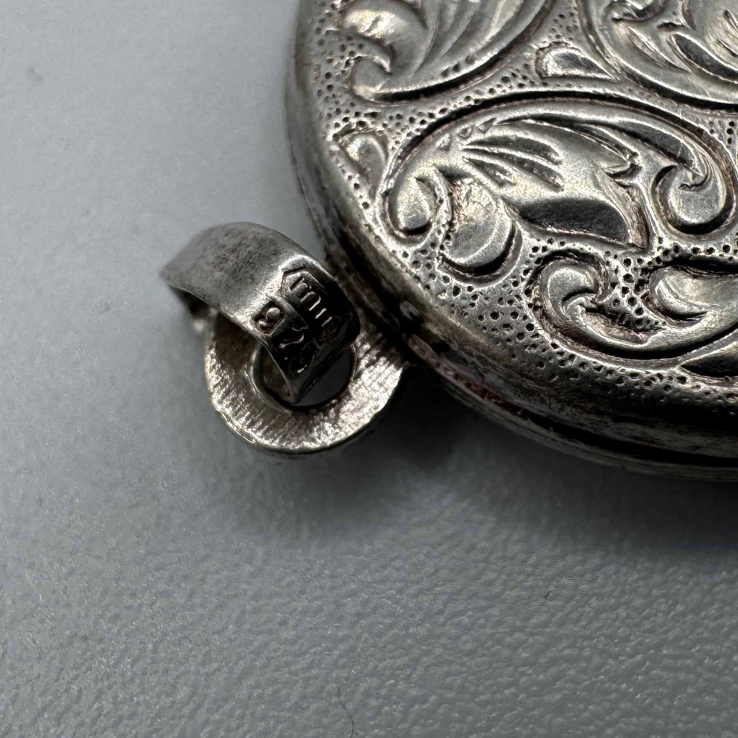 Pendentif vintage - porte photo ou relique - argent massif