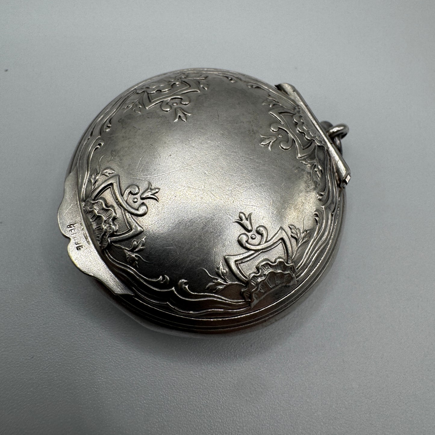 boîte ancienne poudrier vers 1900 - argent massif