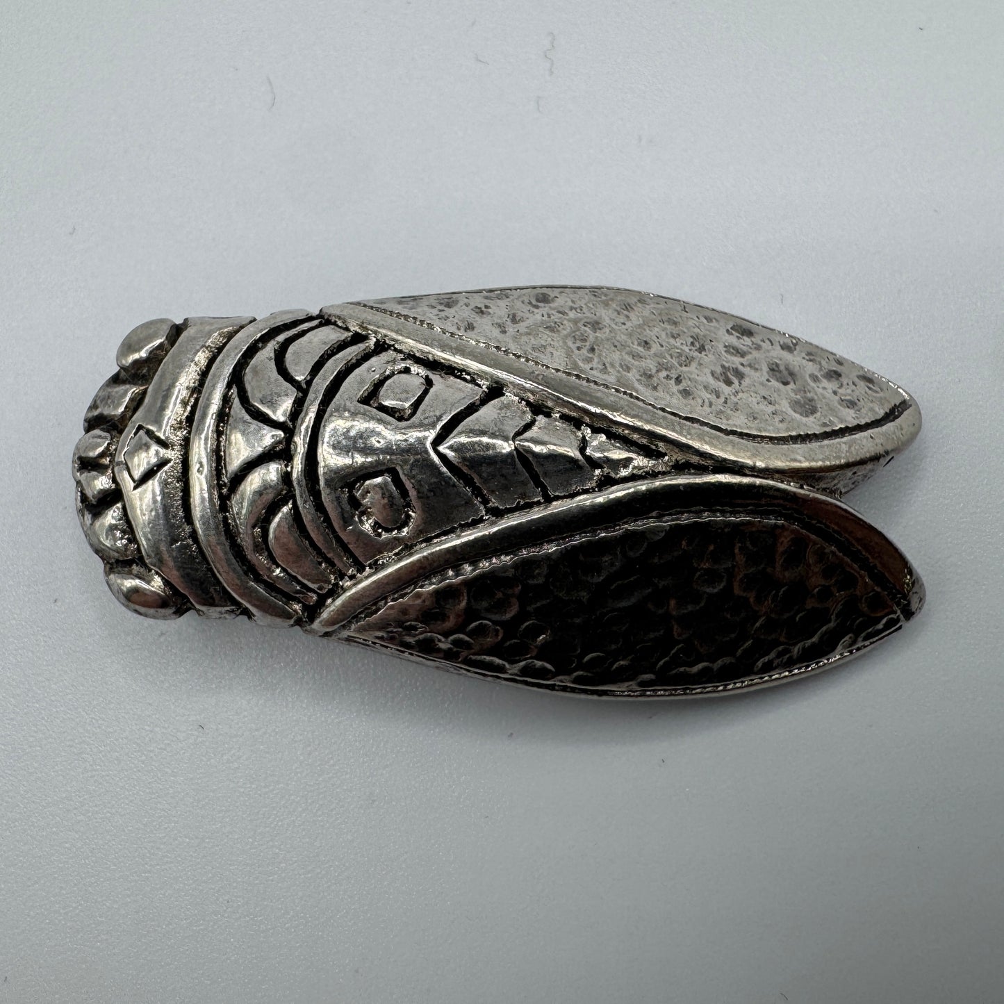 Broche ancienne Vintage « cigale » - métal argenté