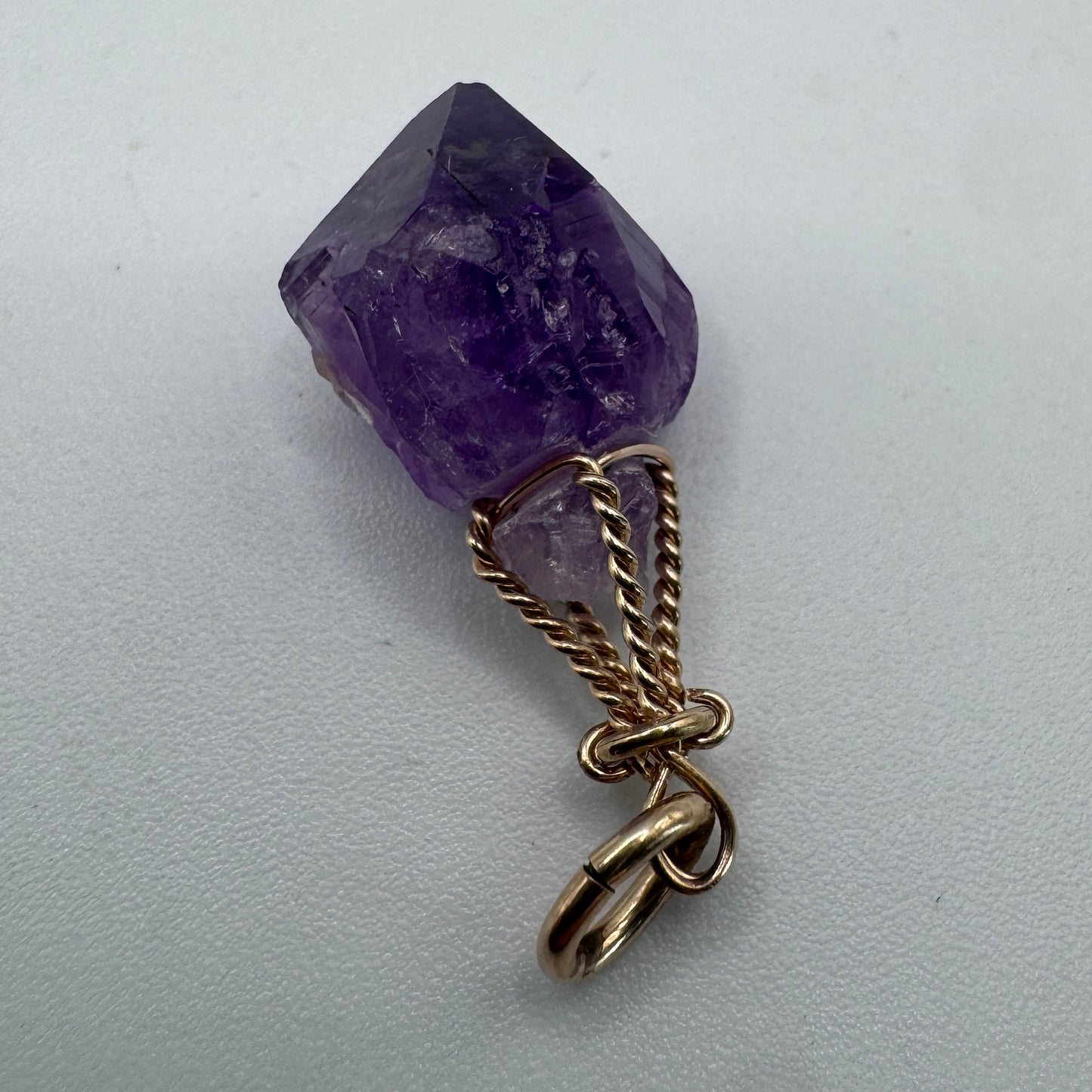 Pendentif plaqué or et quartz
