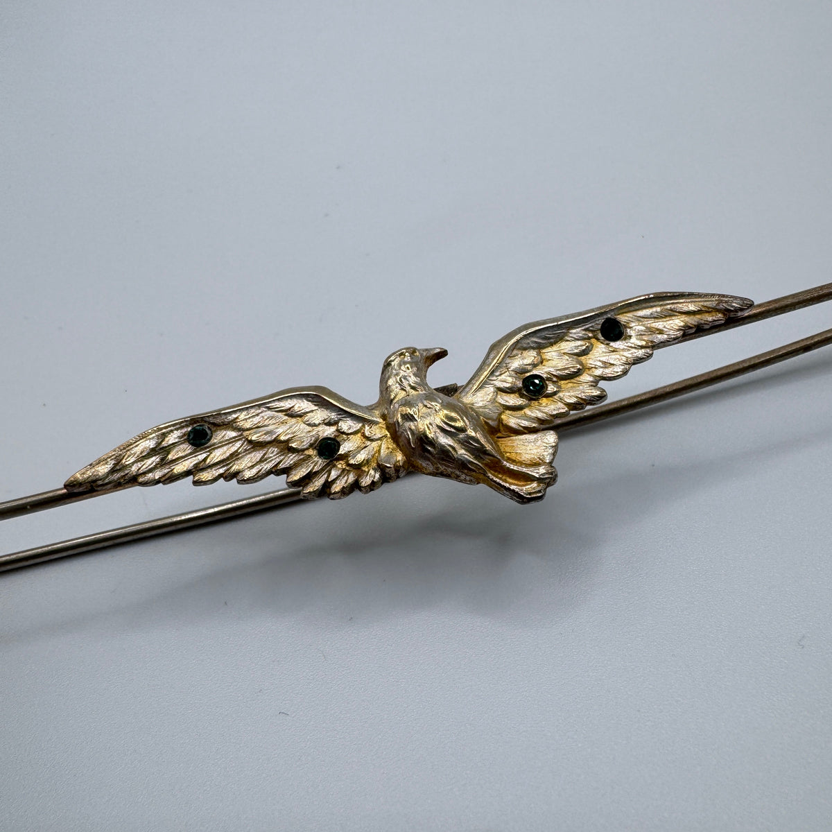 Grande épingle ancienne « ramasse maille » décor à l’aigle