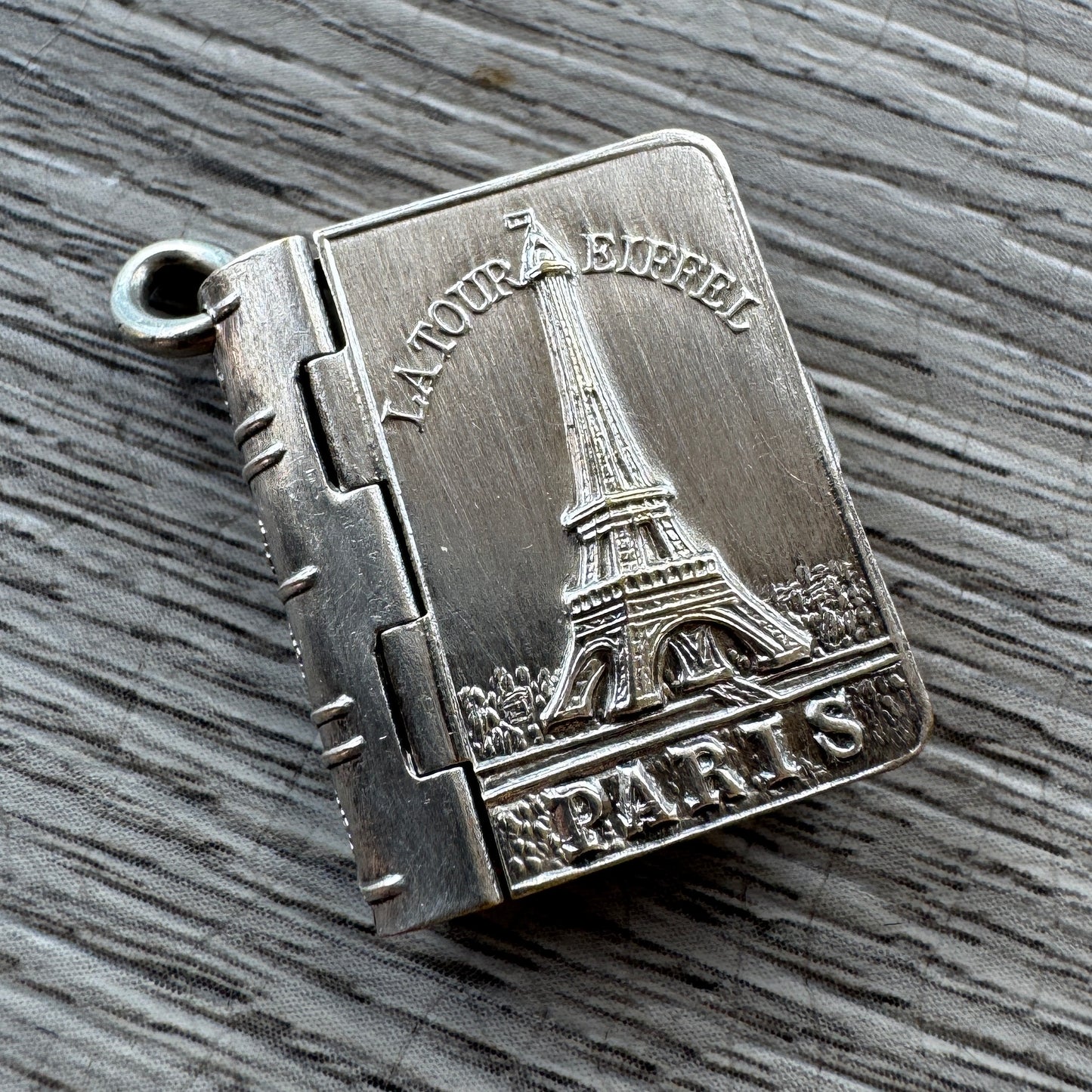 Album photos miniature - « La Tour Eiffel  »