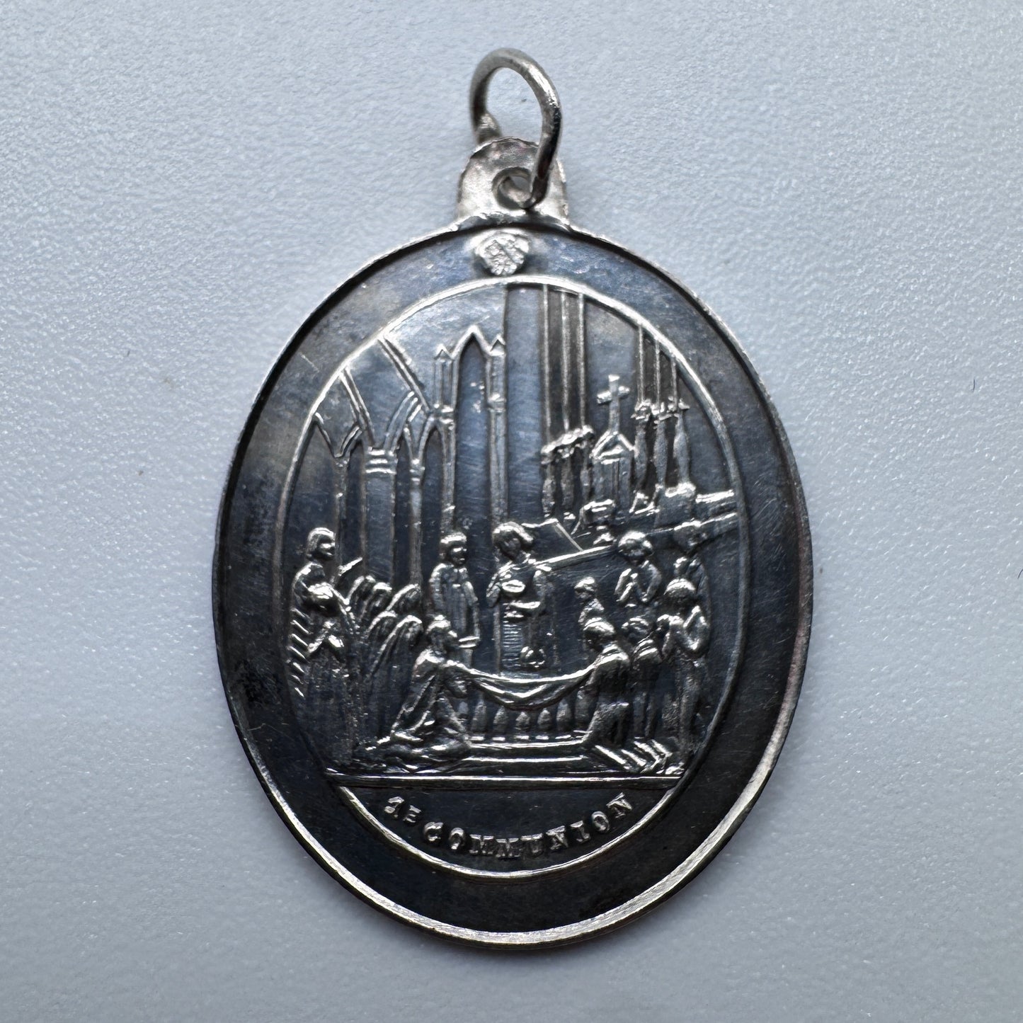 Médaille religieuse ancienne -  « souvenir de communion » - argent