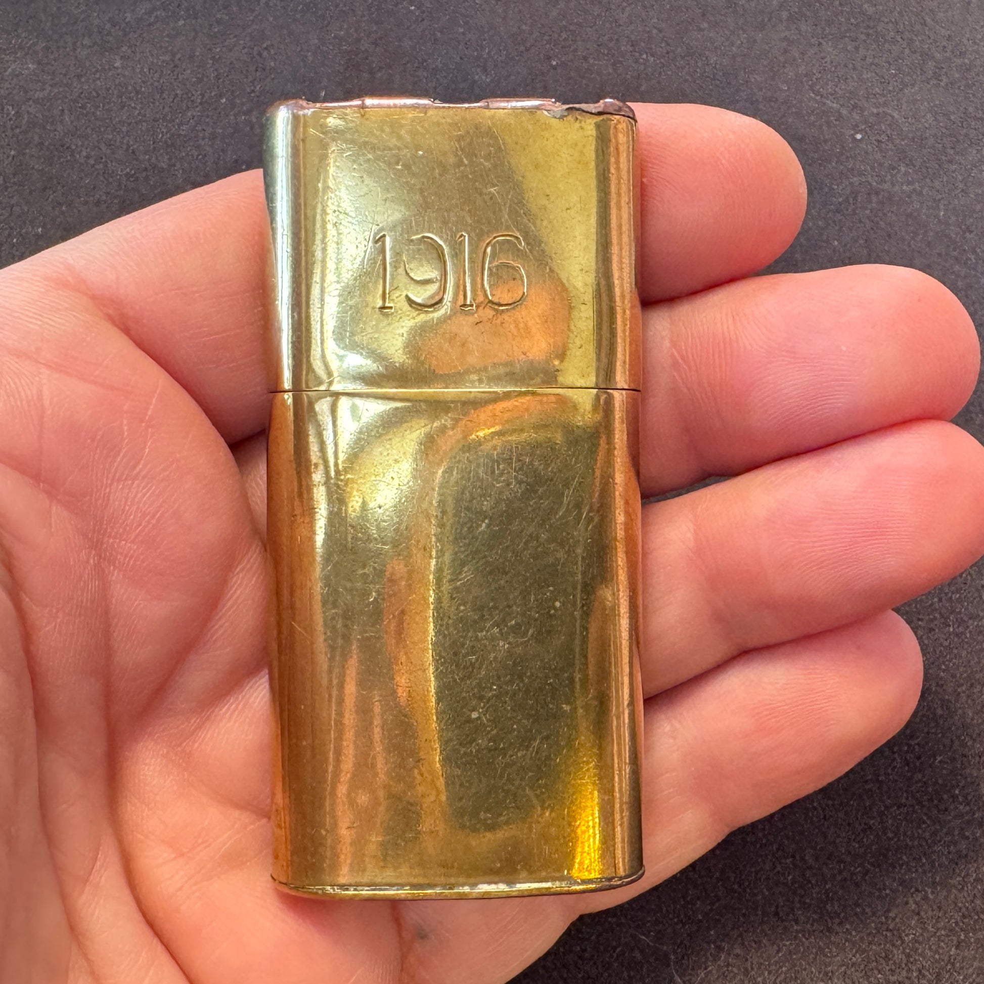 ANCIEN BRIQUET DE poilu en laiton travail de tranchée ww1 militaria EUR ANCIEN BRIQUET DE poilu en laiton travail de tranchée ww1 militaria EUR