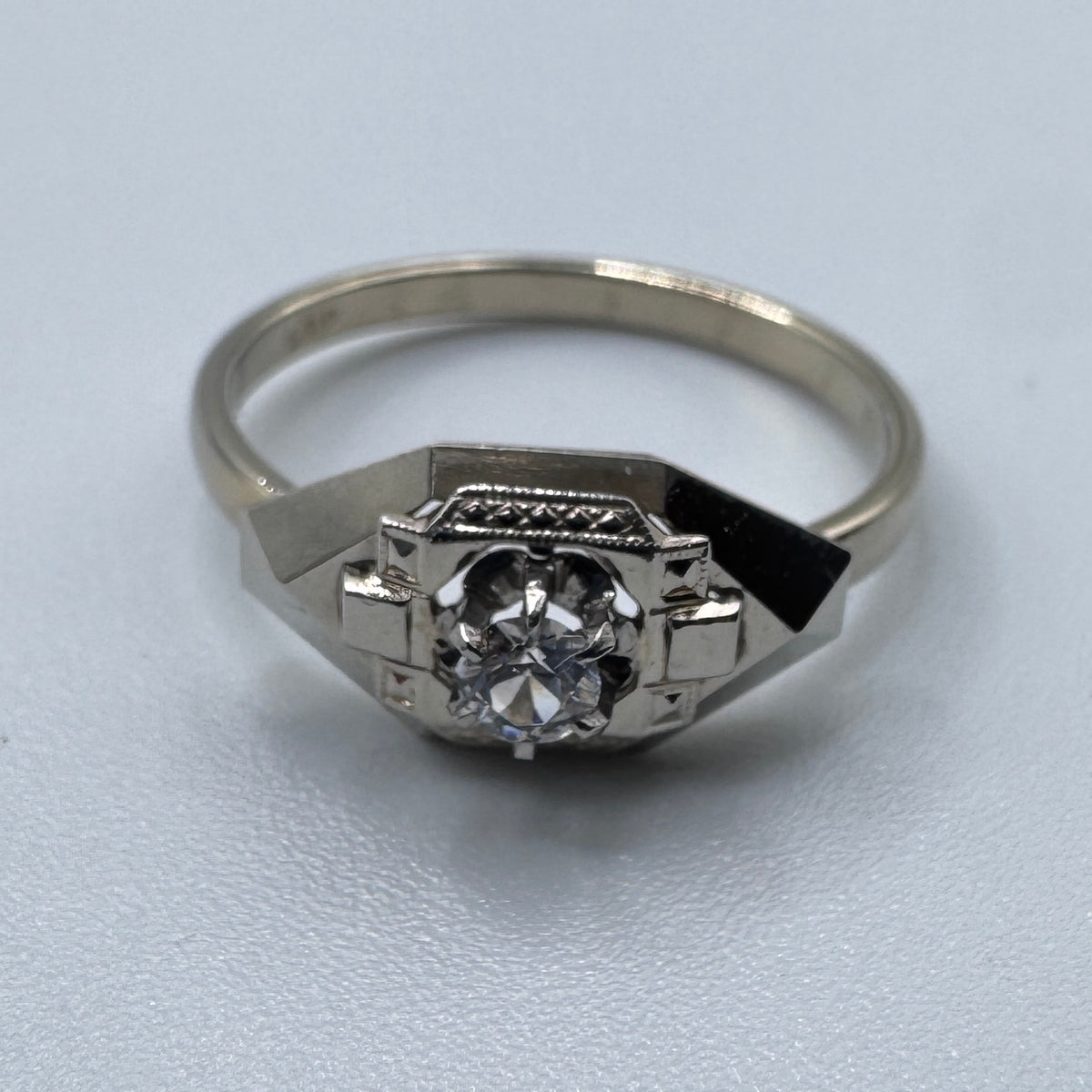 bague ancienne Art Deco en plaqué or blanc ORIA