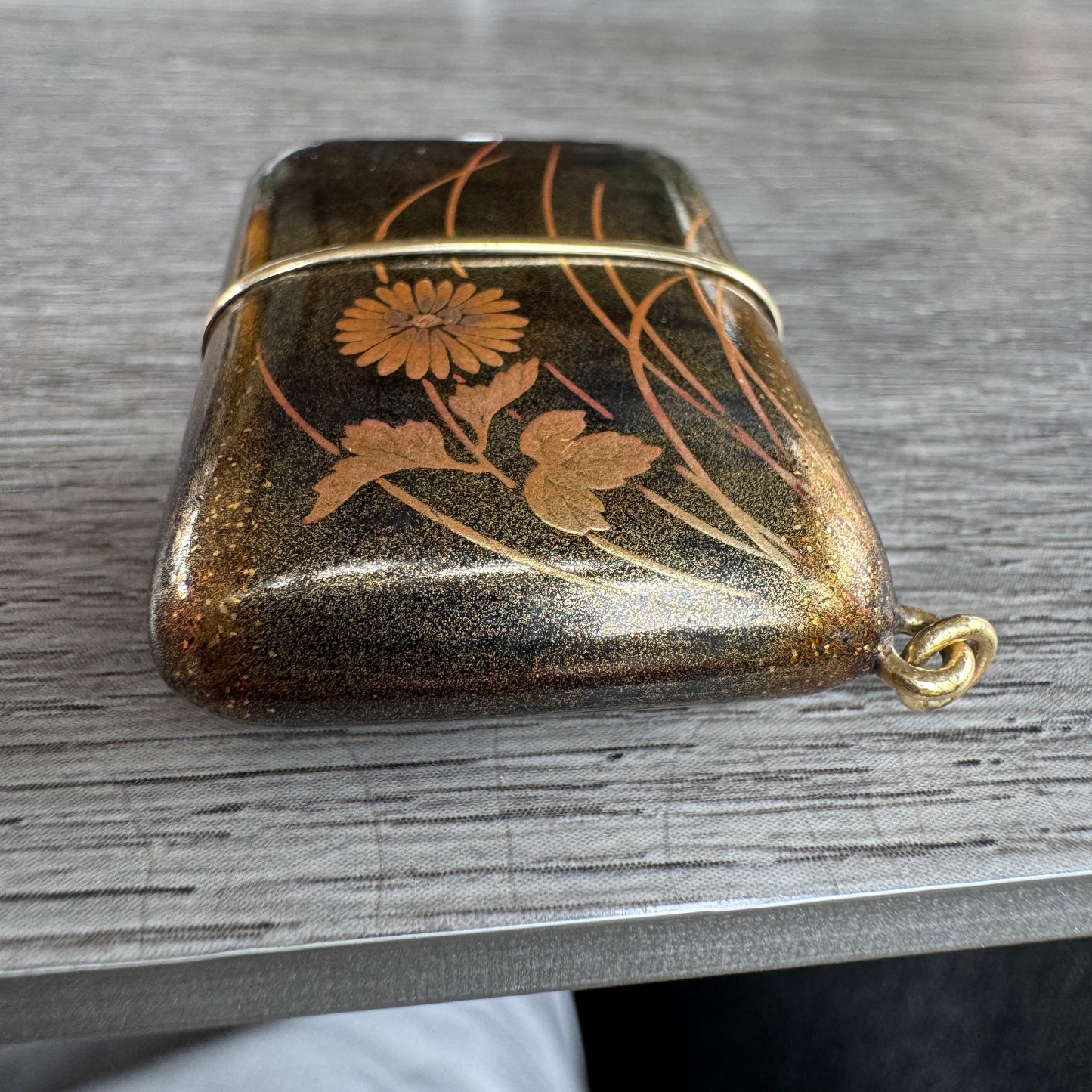 exceptionnelle montre ERMETO MOVADO pour DUNHILL - NAMIKI laque Maki-e décor aux Chrysanthème - vers 1920