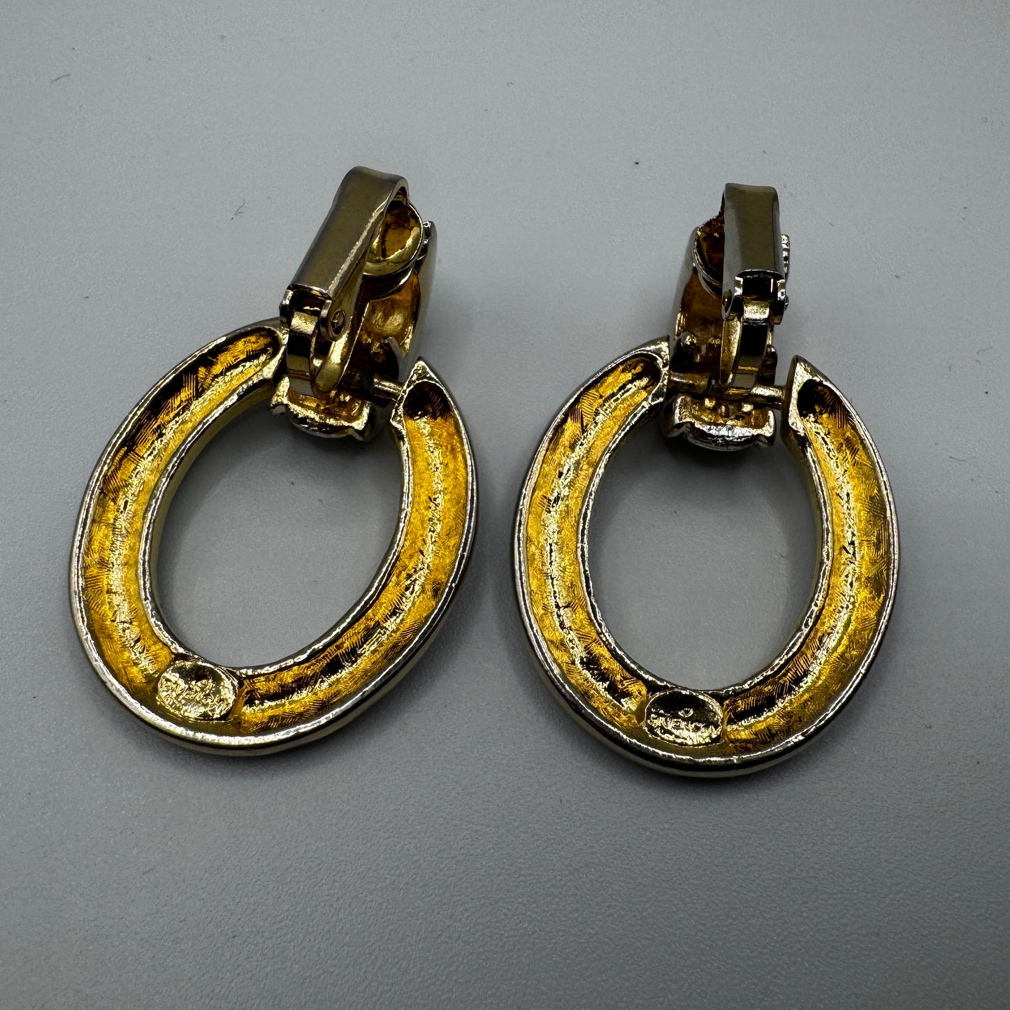 CLIPS D'OREILLES GIVENCHY vintage