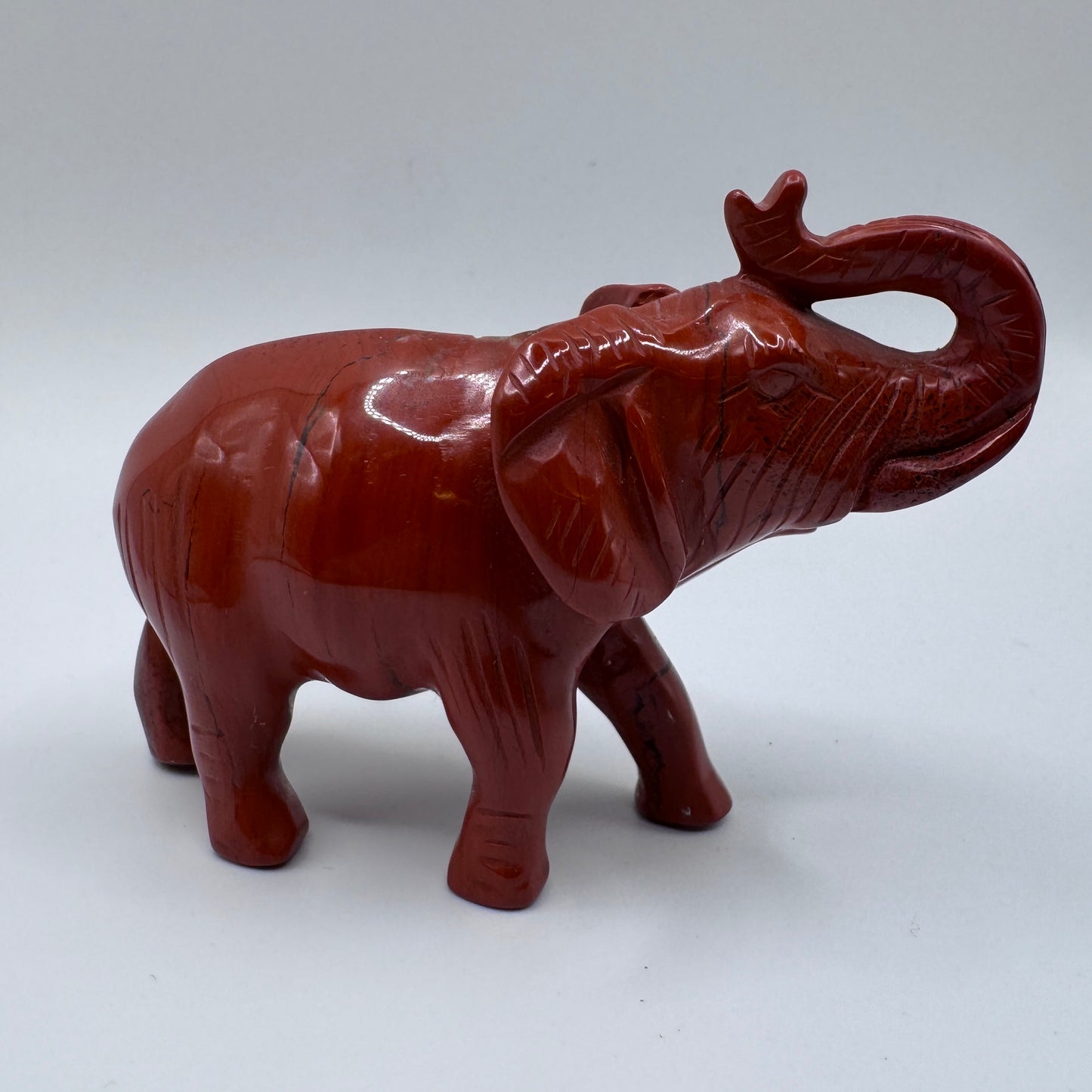 Sculpture Chinoise en jaspe rouge  « éléphant »