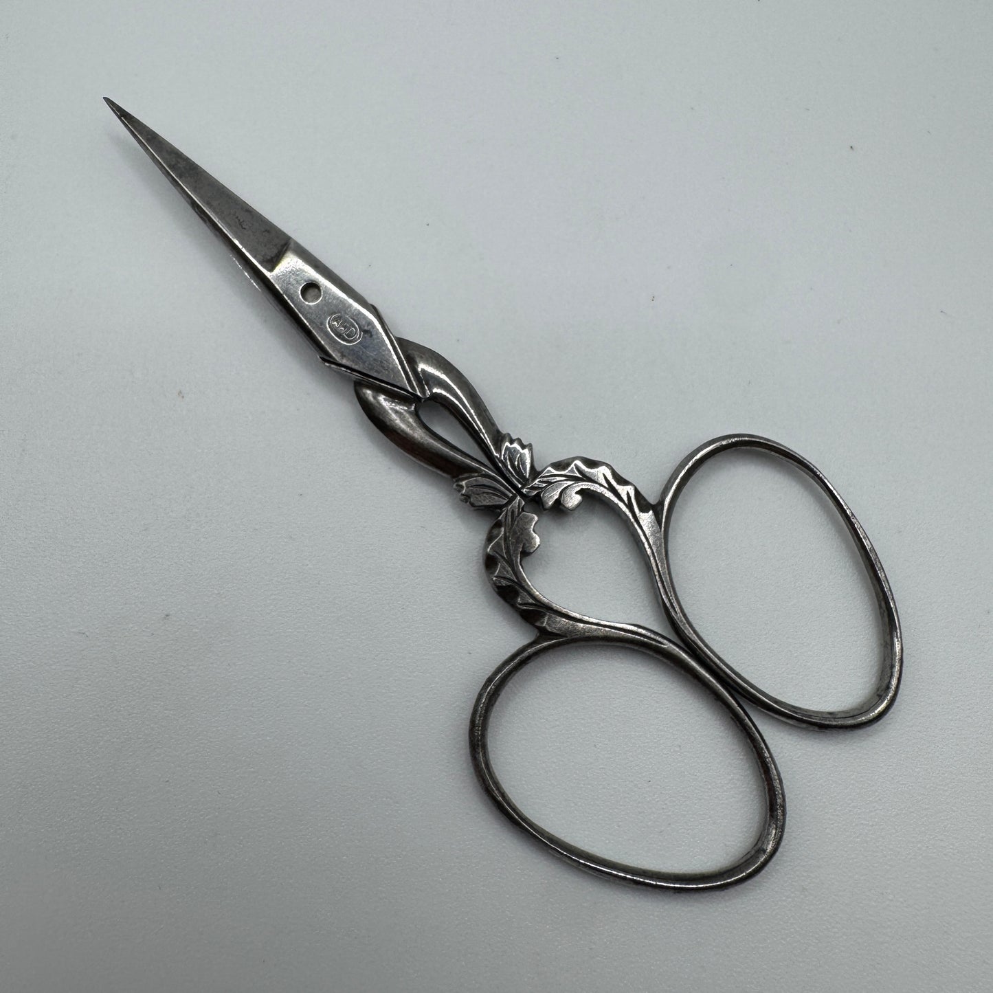 Ciseaux de couture Ancien ciselé - signés L. Blanc