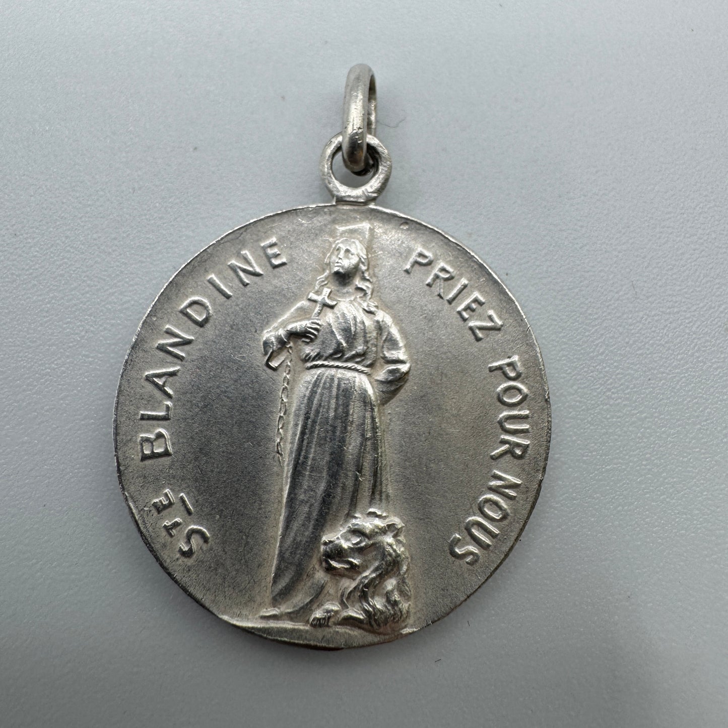 médaille religieuse ancienne « Sainte Blandine »