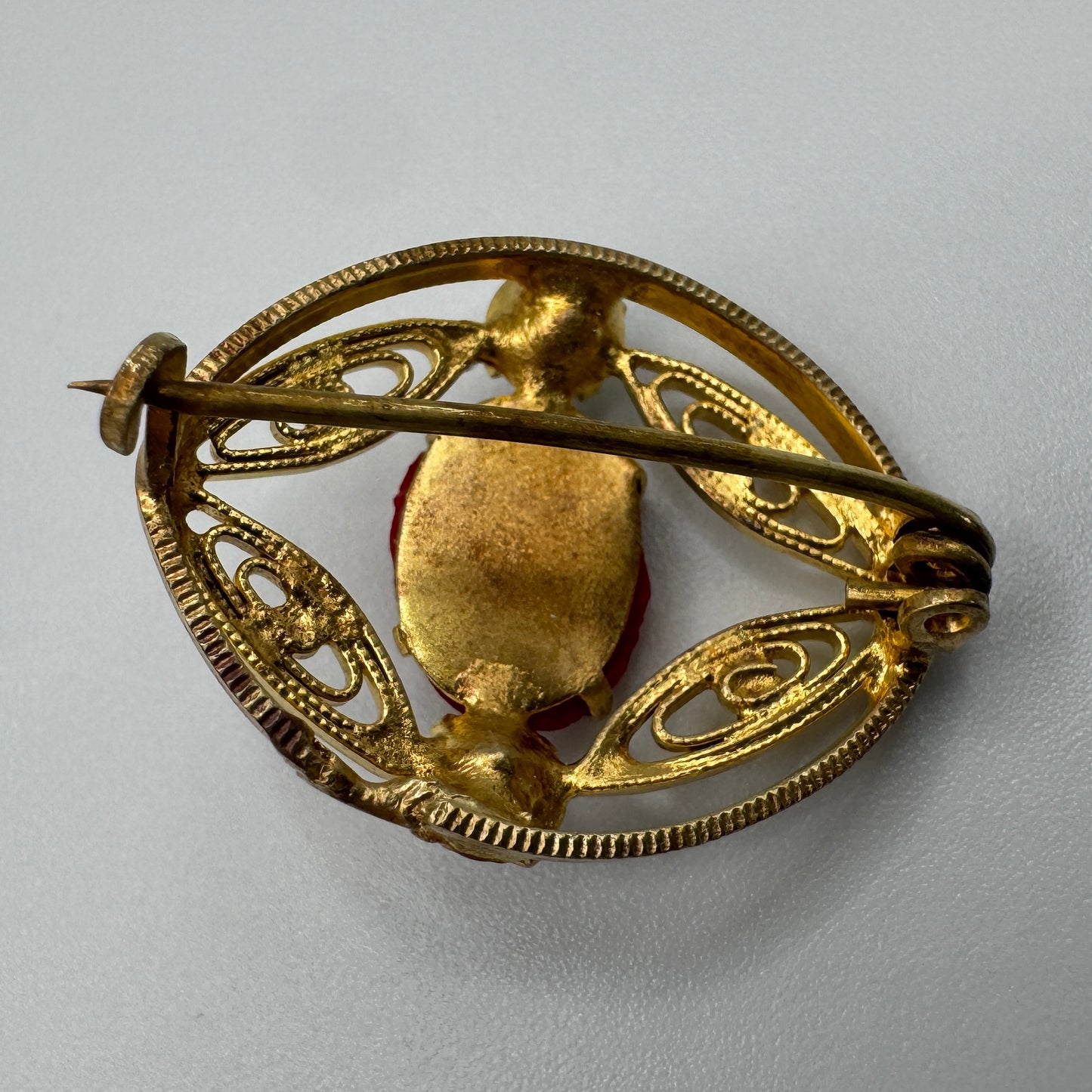 Broche ancienne coccinelle rouge - bijou porte-bonheur