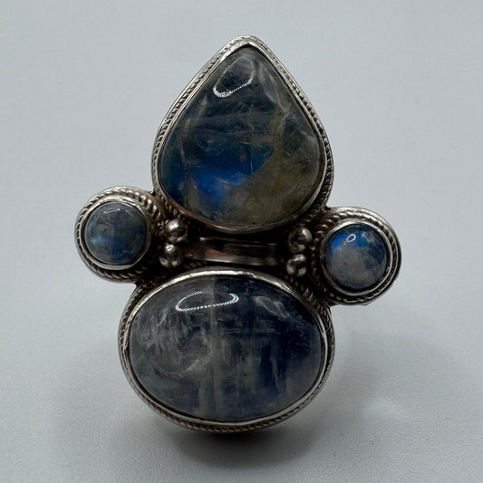 Grosse Bague en argent et pierres de Lune
