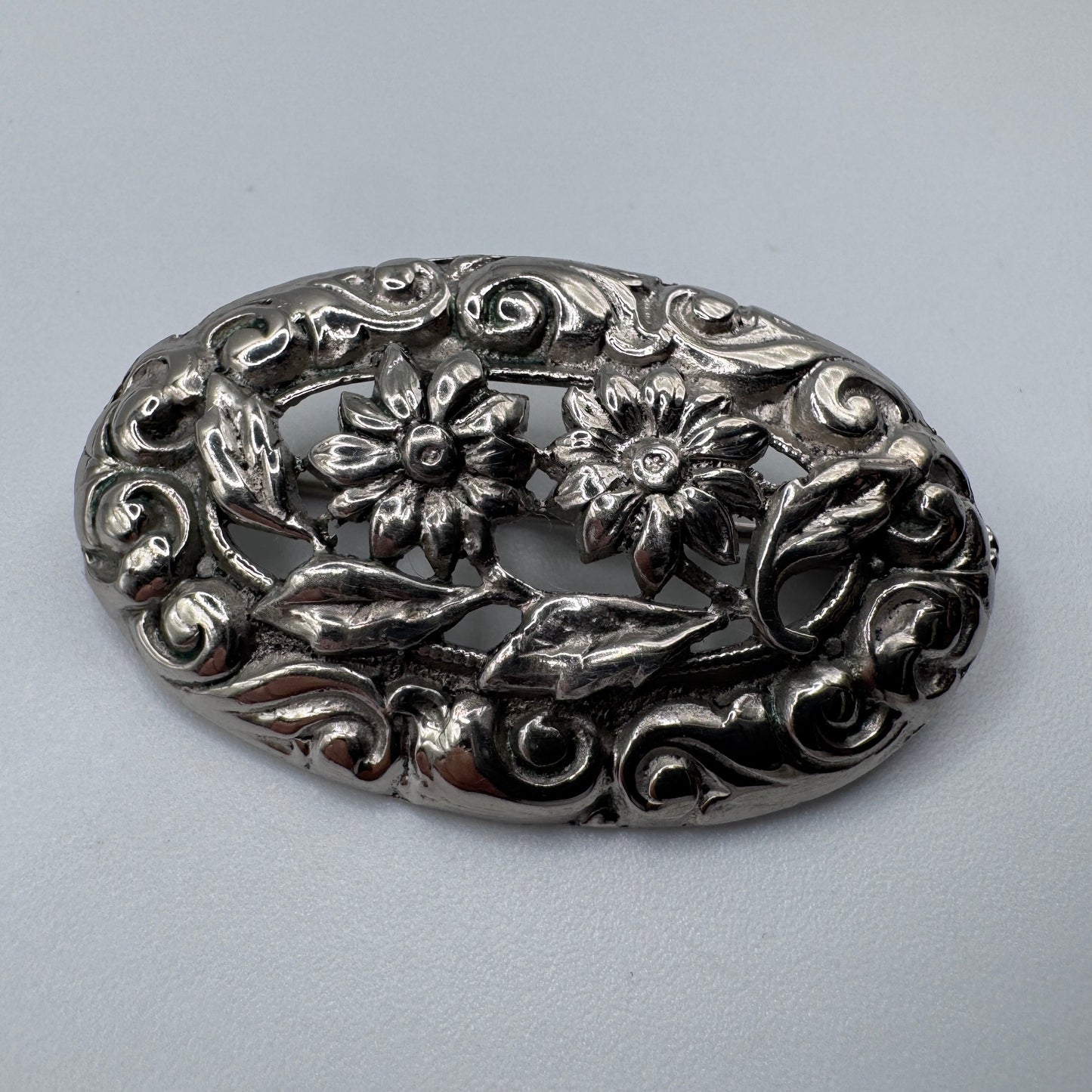 Broche Ancienne « motif floral » - argent massif