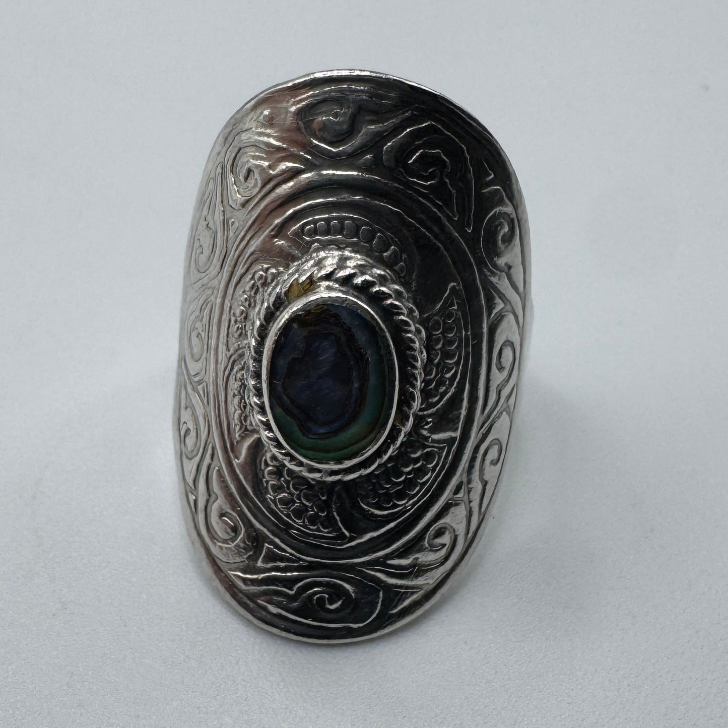 Grosse bague en argent et nacre