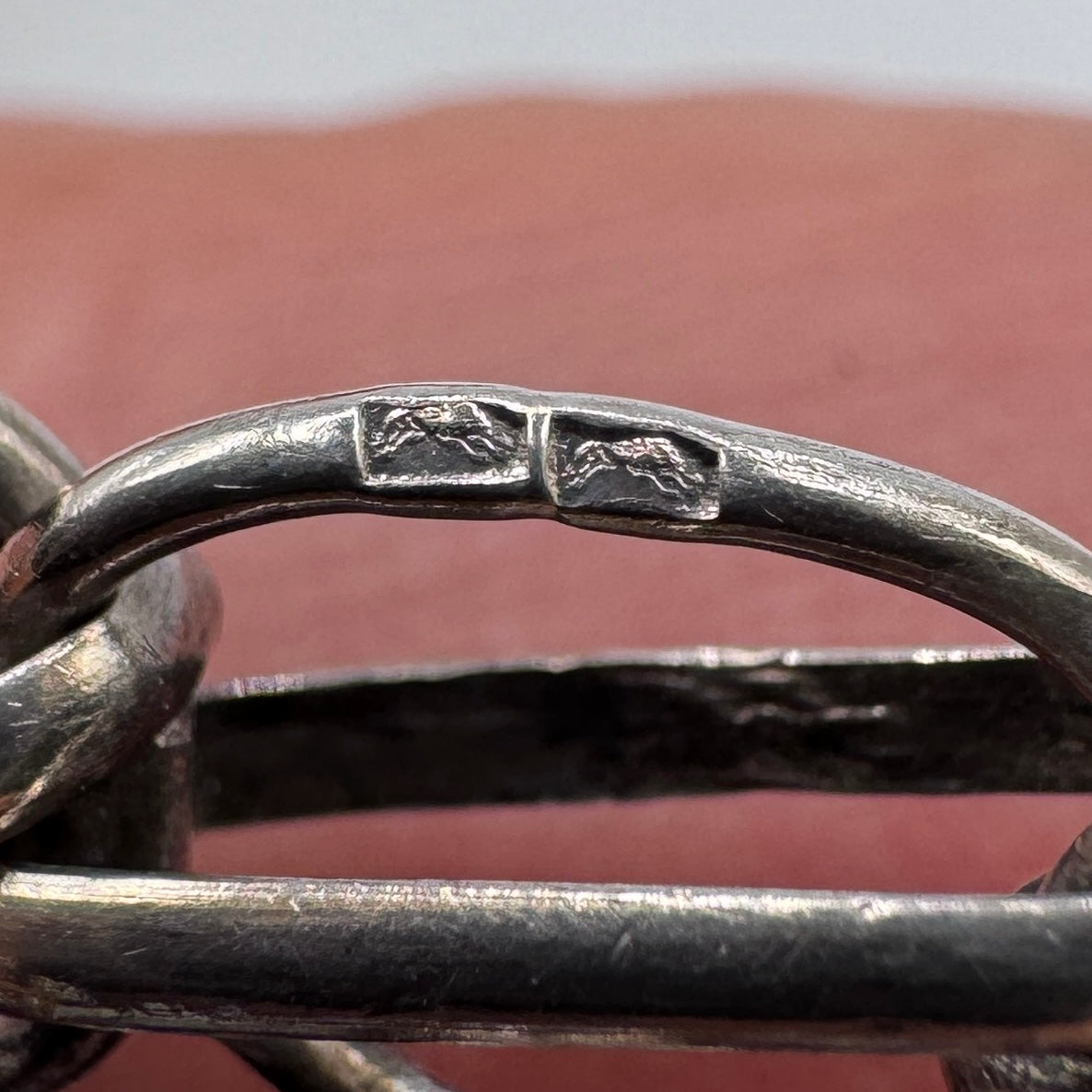 Bracelet ancien en argent massif