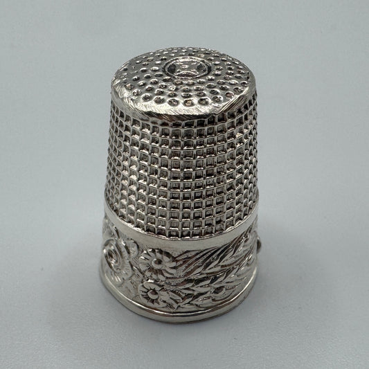 Dé à coudre Ancien en argent - Décor de vignes