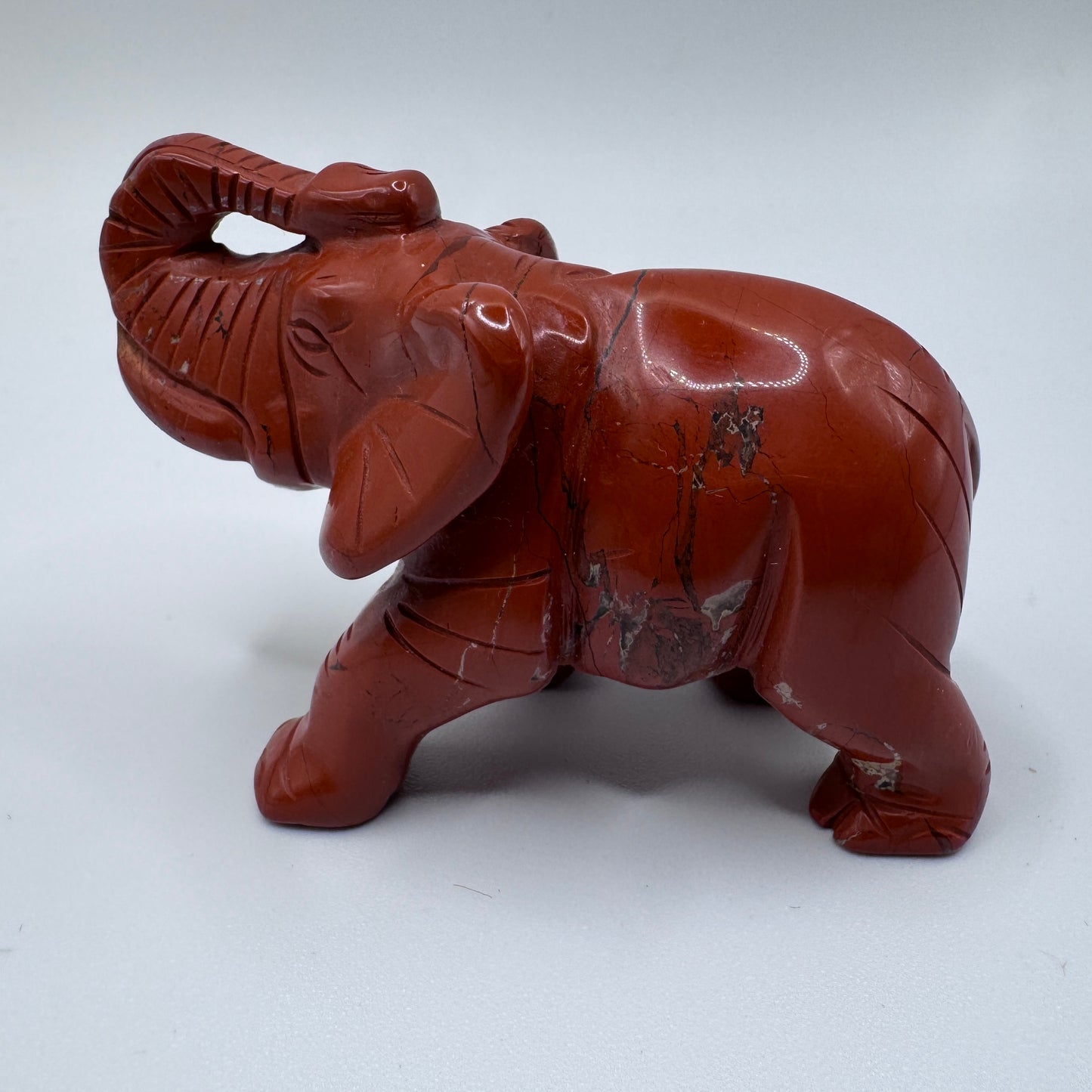 Sculpture Chinoise en jaspe rouge  « éléphant »
