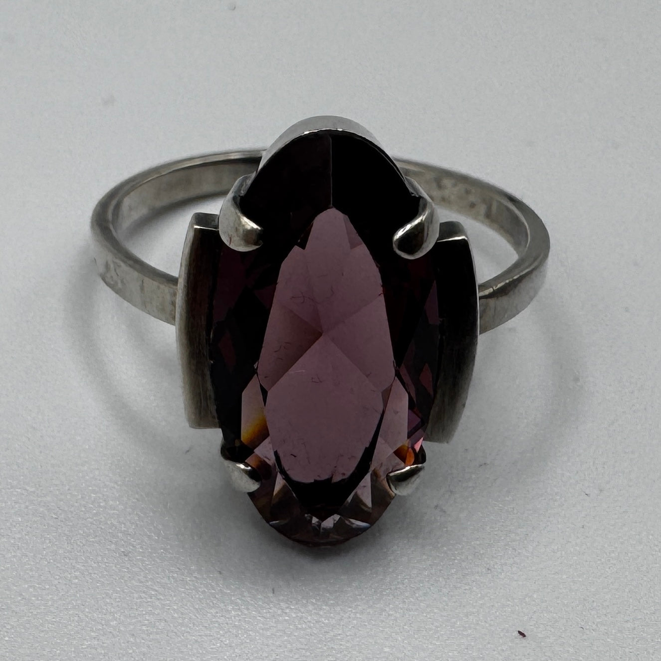 Bague en argent et pierre