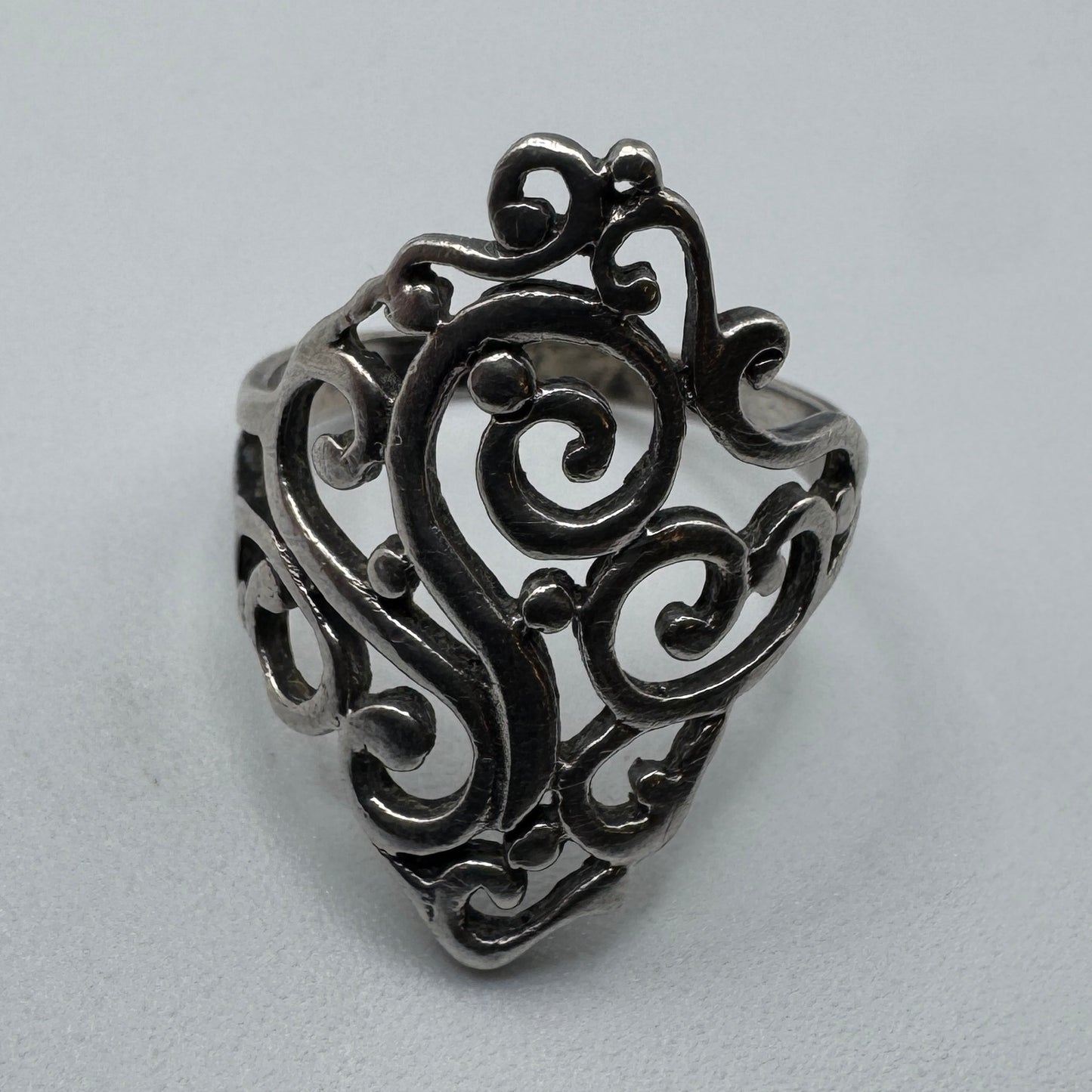 Bague en argent motif géométrique