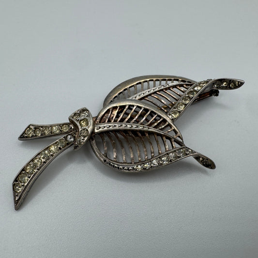 Broche ancienne « feuillage » - argent et brillants