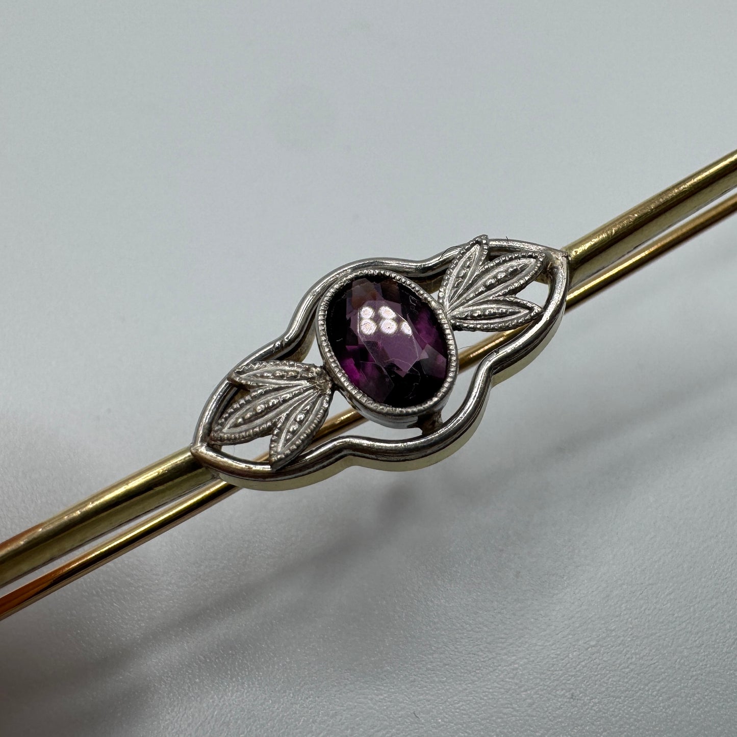 Broche ancienne barrette - plaqué or et pierre violette