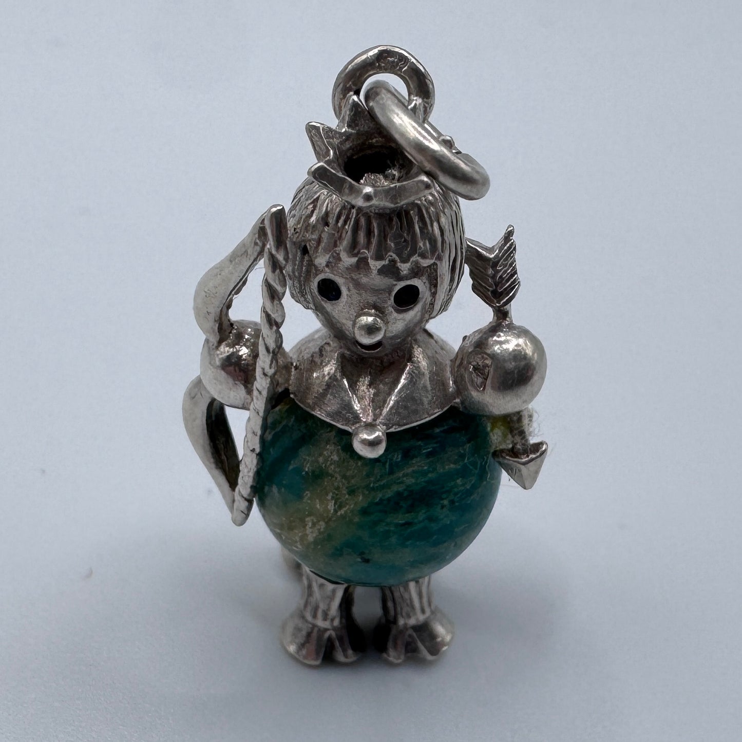 Joli Pendentif en argent massif et Pierre « reine zoomorphe »