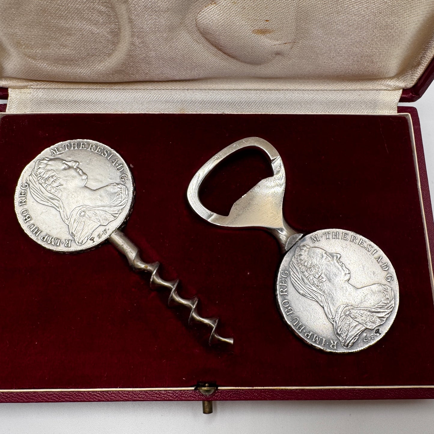 Rare ensemble Décapsuleur et tire bouchon ancien - Monnaies argent Thaler Marie Thérèse