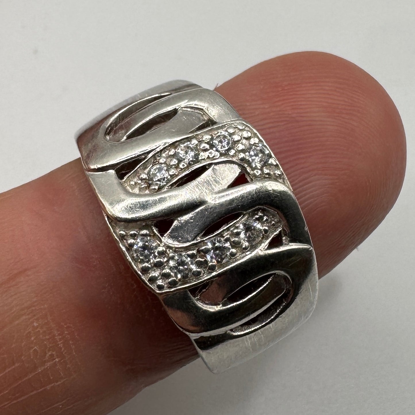 Grosse bague en argent et brillants