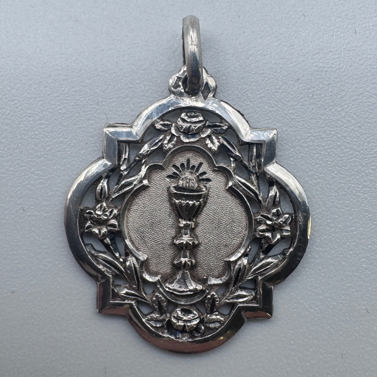 Medaille religieuse ancienne « Calice » - argent massif