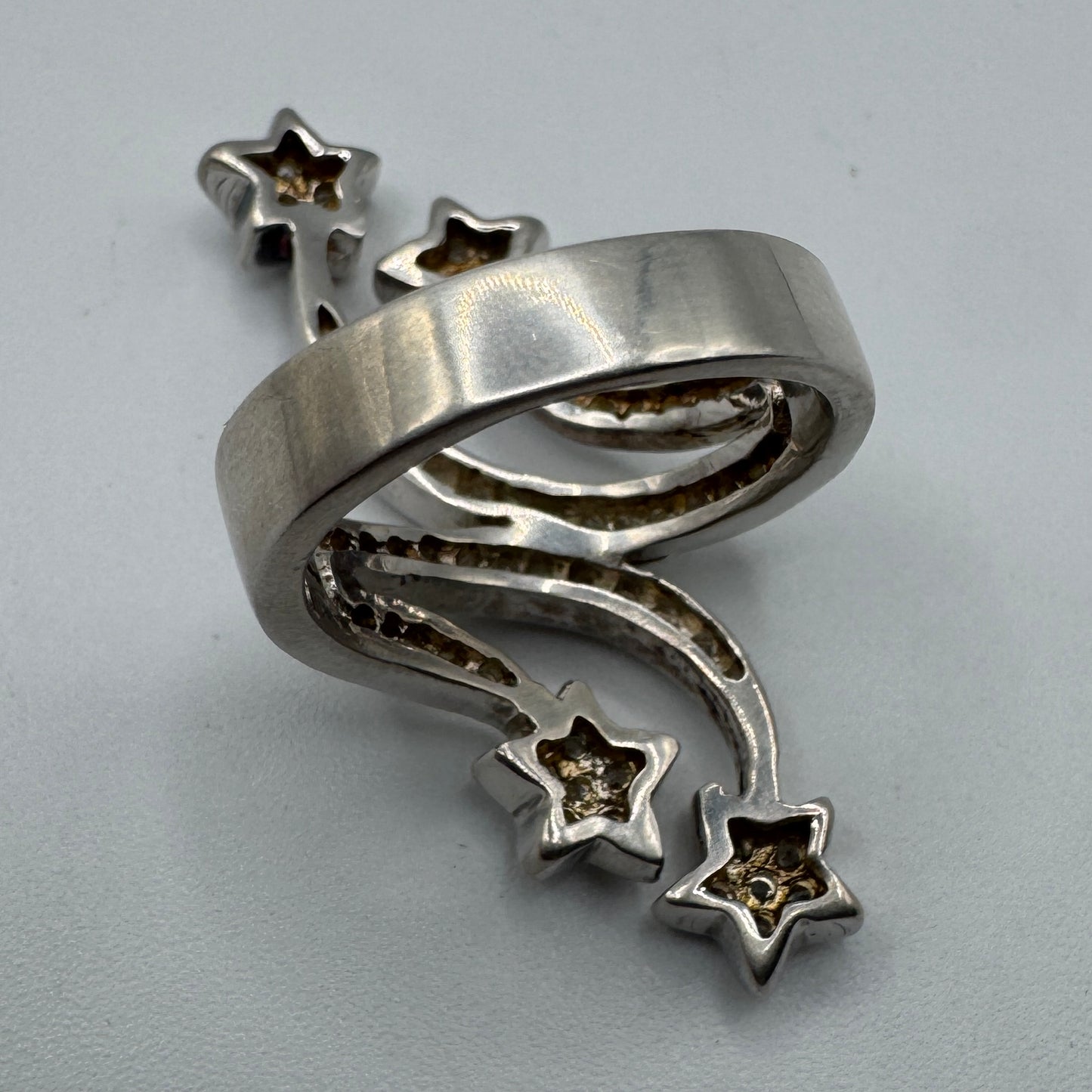 Grosse Bague en argent et brillants - motif etoilé