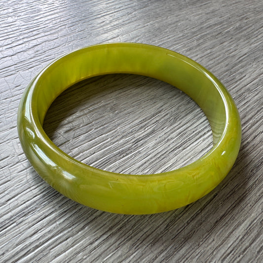 Bracelet vintage en Bakélite verte