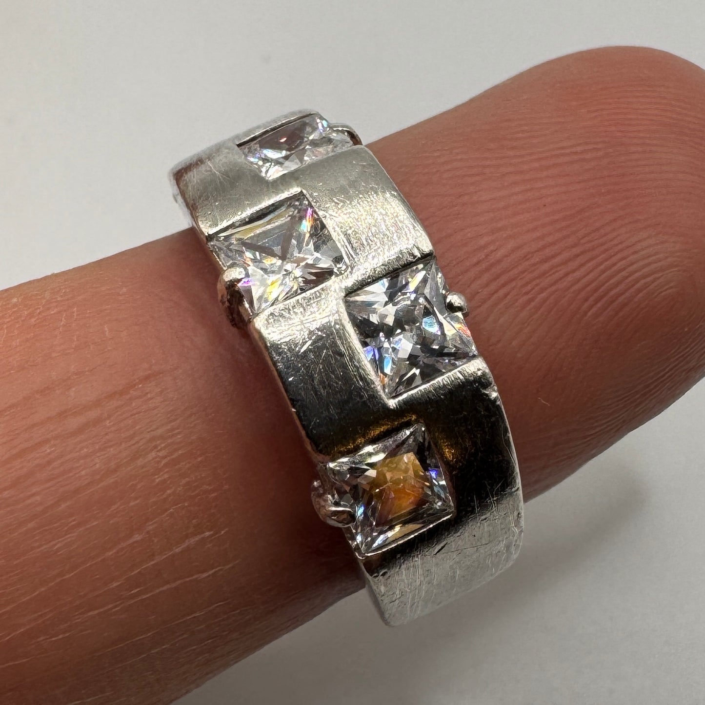 bague en argent et brillants