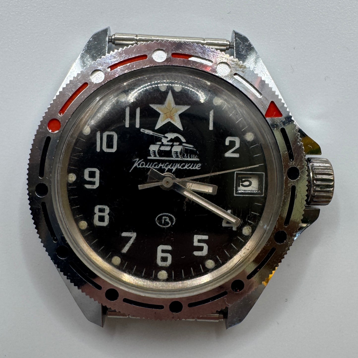 Montre mécanique ancienne de plongée - URSS