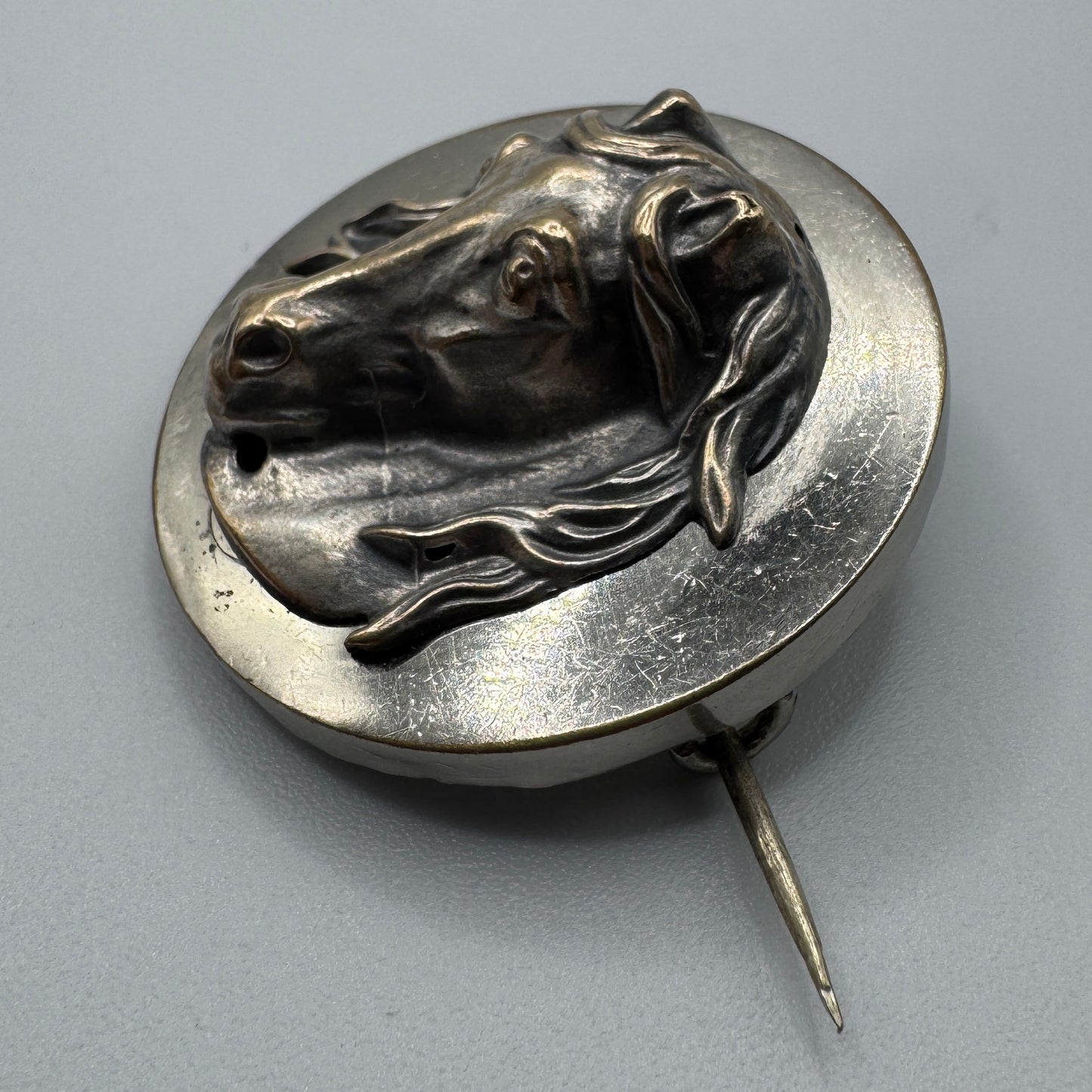 Broche ancienne « cheval »  - métal argenté