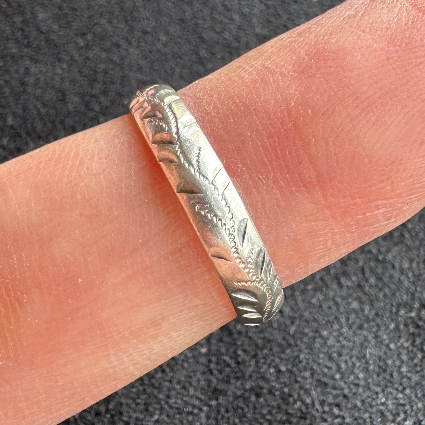 Bague ancienne en argent vers 1900